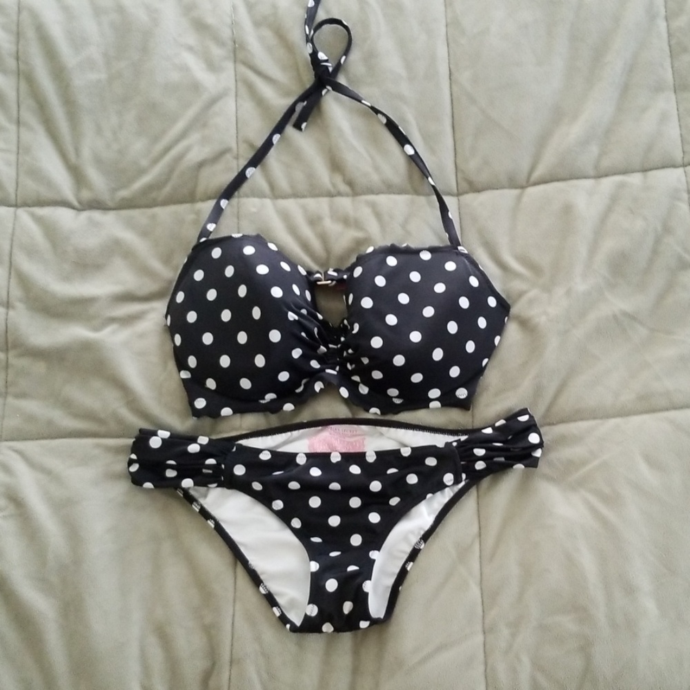 Victoria's secret bikini set